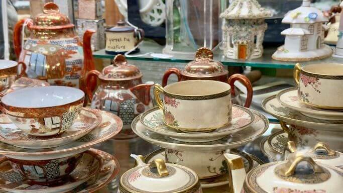 Antique china buyers Palm Springs. Updated 2025